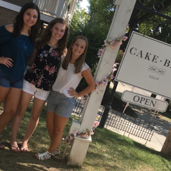 Top - Picture 3 of 3